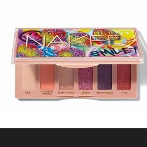 🎨 Urban Decay x Smiley Eyeshadow Palette